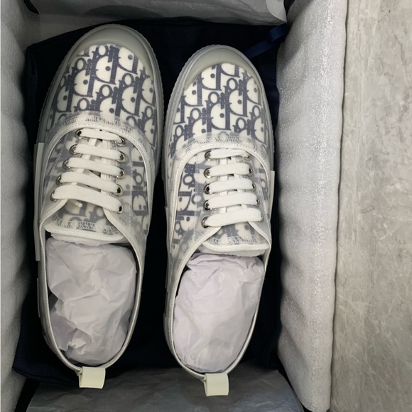 White Dior Pattern Casual Sneakers For Men And Women - Picture 1 of 6